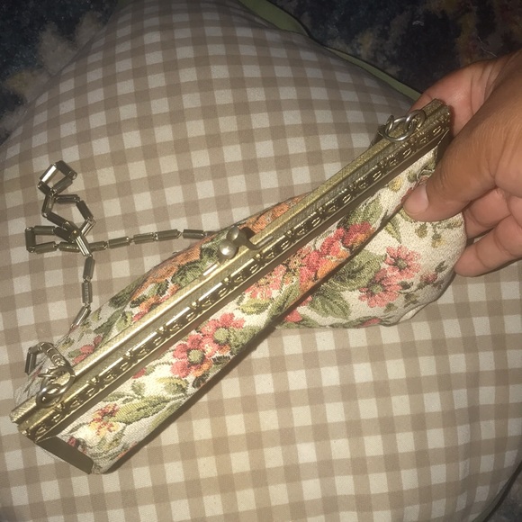 Vintage floral tapestry bag with glitter effect - Picture 8 of 11